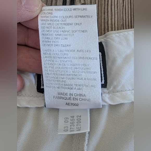 Adidas size 38 chino shorts - Picture 6 of 7